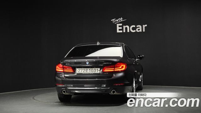BMW 5 Series (G30) 520d xDrive Luxury Plus 2019 — фото 4