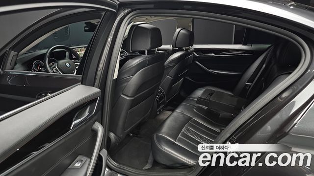 BMW 5 Series (G30) 520d xDrive Luxury Plus 2019 — фото 16
