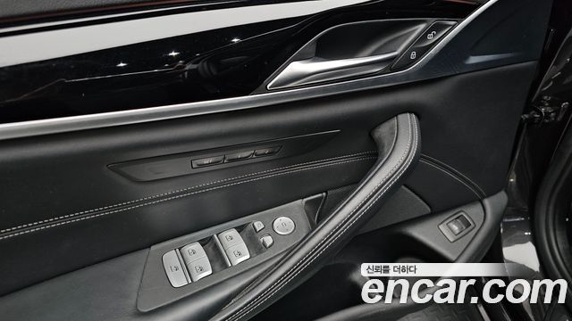 BMW 5 Series (G30) 520d xDrive Luxury Plus 2019 — фото 22