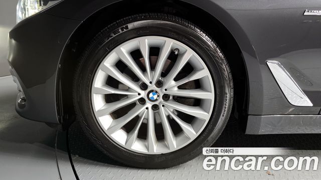 BMW 5 Series (G30) 520d Luxury Special Edition 2018 — фото 5