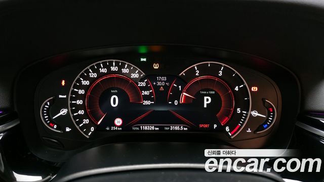 BMW 5 Series (G30) 520d Luxury Special Edition 2018 — фото 8