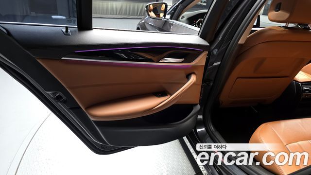 BMW 5 Series (G30) 520d Luxury Special Edition 2018 — фото 25