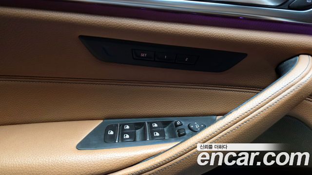 BMW 5 Series (G30) 520d Luxury Special Edition 2018 — фото 32