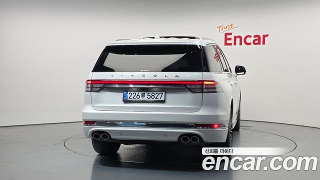 Lincoln Aviator (II) 3.0 Black Label AWD 2023 — фото 4