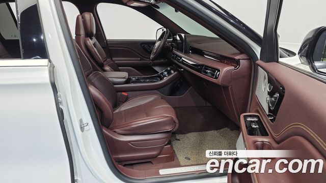 Lincoln Aviator (II) 3.0 Black Label AWD 2023 — фото 11