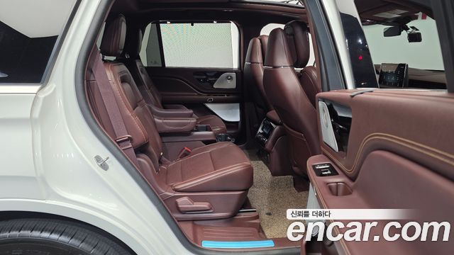 Lincoln Aviator (II) 3.0 Black Label AWD 2023 — фото 12
