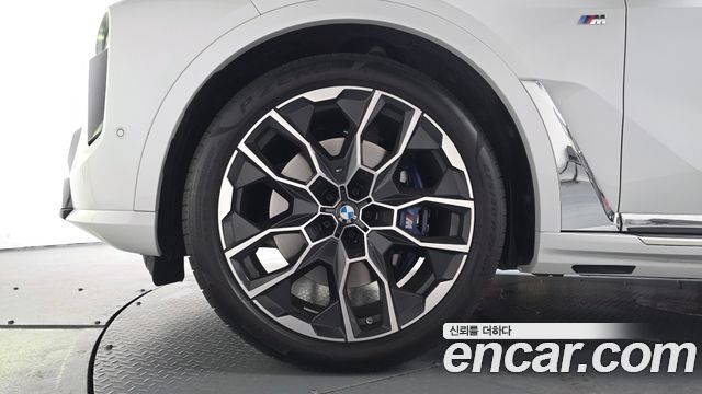 BMW X7 (G07) xDrive 40i M Sport 6STR 2025 — фото 5