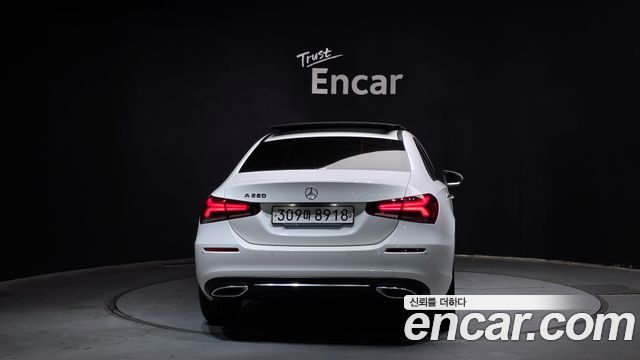 Mercedes-Benz A-Class (W177) A220 Sedan 2020 — фото 4