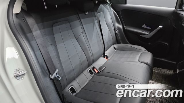 Mercedes-Benz A-Class (W177) A220 Sedan 2020 — фото 11