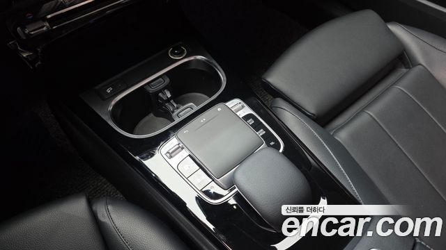 Mercedes-Benz A-Class (W177) A220 Sedan 2020 — фото 16