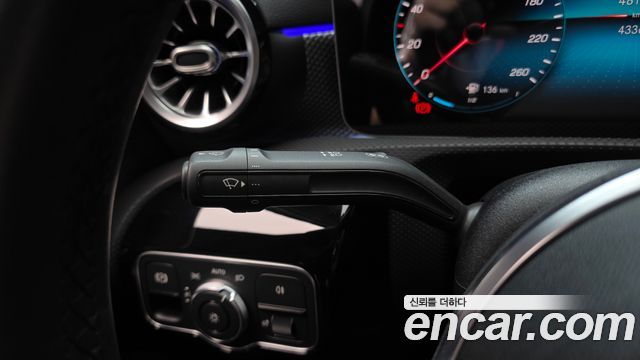 Mercedes-Benz A-Class (W177) A220 Sedan 2020 — фото 19