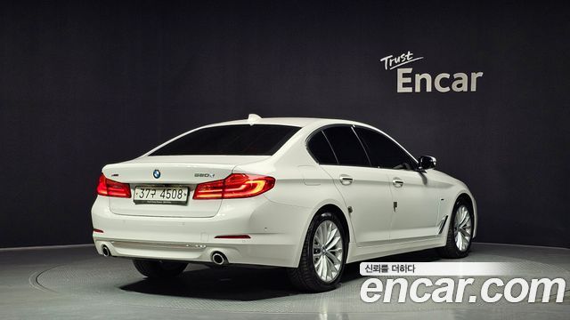 BMW 5 Series (G30) 520d xDrive Luxury Plus 2018 — фото 2
