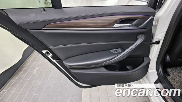 BMW 5 Series (G30) 520d xDrive Luxury Plus 2018 — фото 25