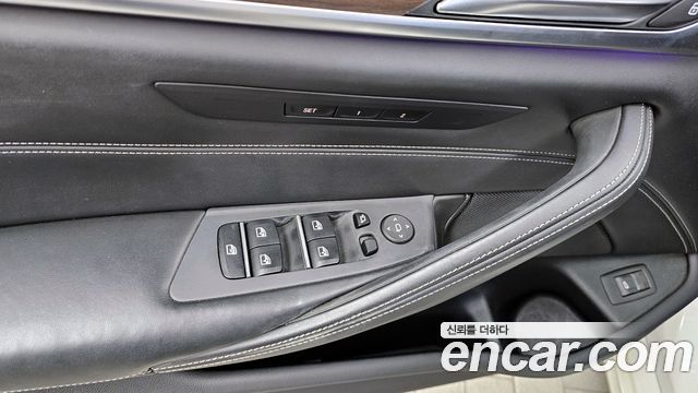 BMW 5 Series (G30) 520d xDrive Luxury Plus 2018 — фото 31
