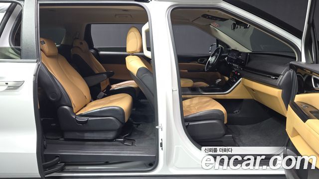 Kia Carnival (IV) Diesel 9-Seater Prestige 2023 — фото 11