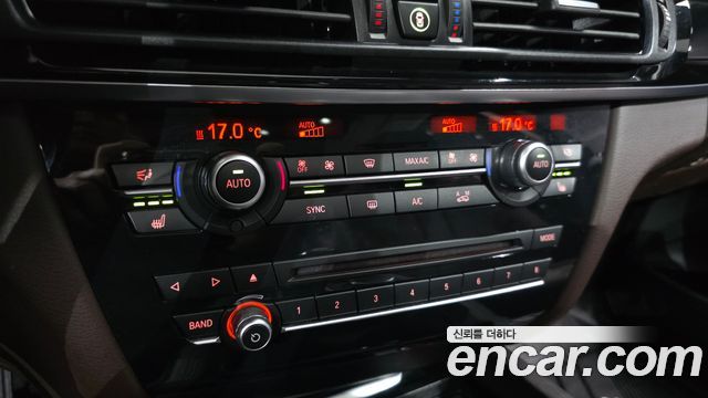 BMW X5 (F15) xDrive 30d 2017 — фото 16