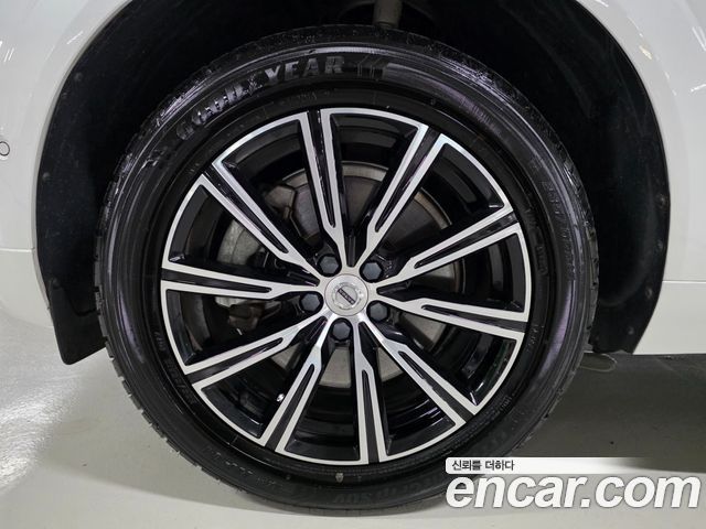 Volvo XC60 (II) T6 Inscription 2020 — фото 24