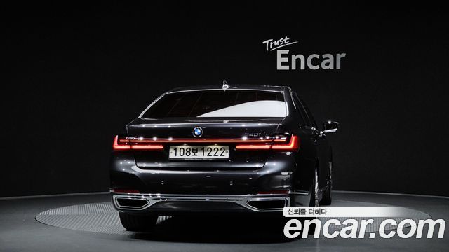 BMW 7 Series (G11) 740i Design Pure Excellence 2021 — фото 4