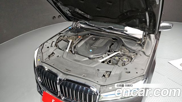 BMW 7 Series (G11) 740i Design Pure Excellence 2021 — фото 6