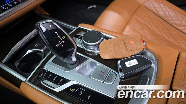 BMW 7 Series (G11) 740i Design Pure Excellence 2021 — фото 9