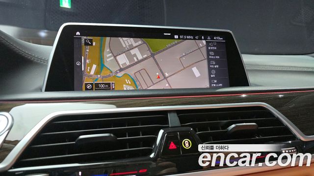 BMW 7 Series (G11) 740i Design Pure Excellence 2021 — фото 16