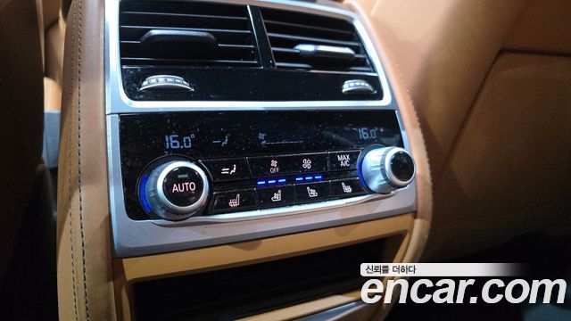 BMW 7 Series (G11) 740i Design Pure Excellence 2021 — фото 27