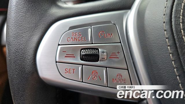 BMW 7 Series (G11) 740i Design Pure Excellence 2021 — фото 31