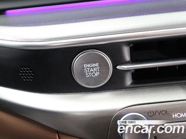 Hyundai Grandeur (GN7) 2,5 Gasoline 2WD Premium 2024 — фото 8