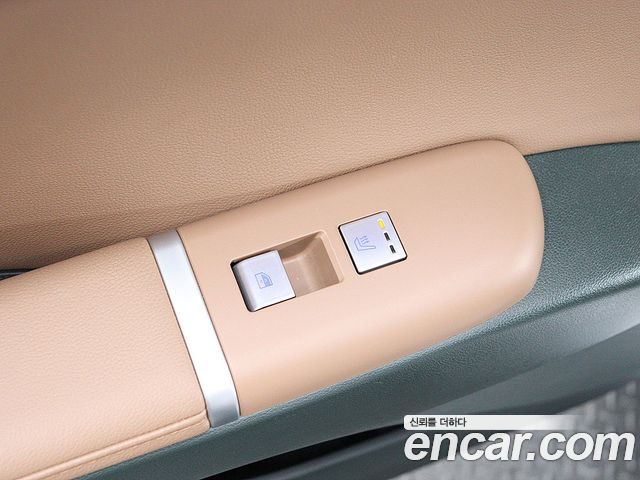 Hyundai Grandeur (GN7) 2,5 Gasoline 2WD Premium 2024 — фото 17