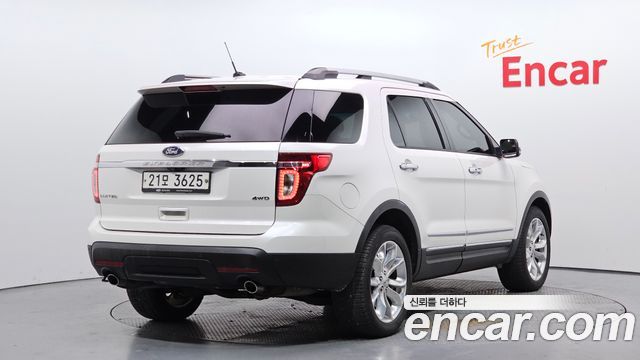 Ford Explorer 3.5 Limited 4WD 5th 2015 — фото 2