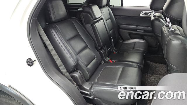 Ford Explorer 3.5 Limited 4WD 5th 2015 — фото 11