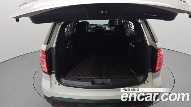 Ford Explorer 3.5 Limited 4WD 5th 2015 — фото 20