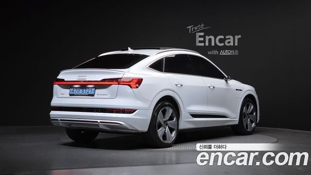 Audi e-tron 55 Quattro Sportback 2022 — фото 2