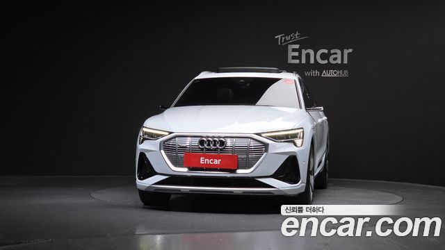 Audi e-tron 55 Quattro Sportback 2022 — фото 3