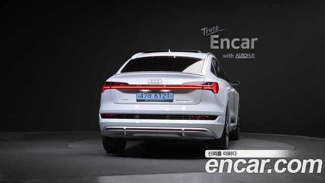 Audi e-tron 55 Quattro Sportback 2022 — фото 4