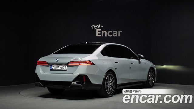 BMW 5 Series (G60) 520i M Sport 2024 — фото 2