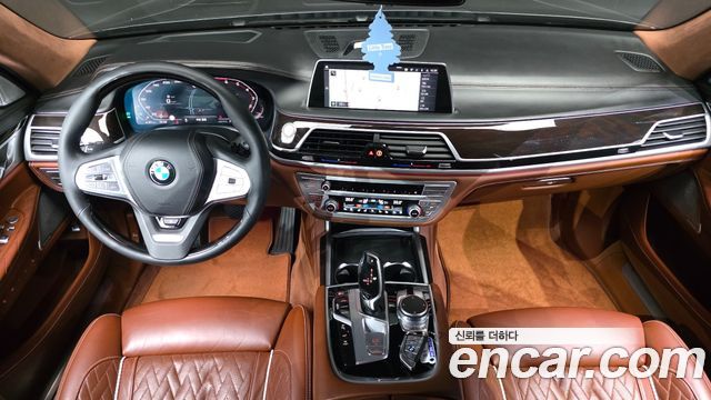 BMW 7 Series (G11) M760Li xDrive V12 Excellence 2020 — фото 7