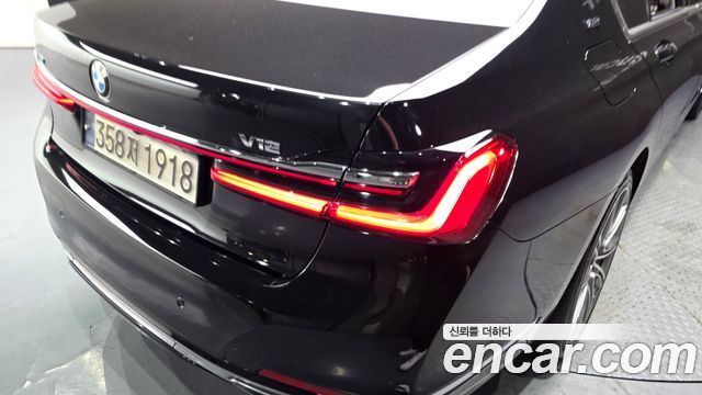 BMW 7 Series (G11) M760Li xDrive V12 Excellence 2020 — фото 23