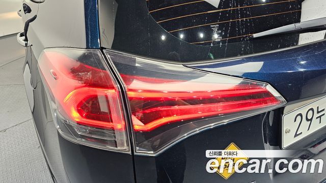 Toyota RAV4 2.5 4WD Hybrid 4th 2018 — фото 23