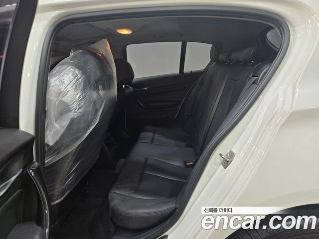 BMW 1 Series (F20) 118d Sport 5Door 2015 — фото 9