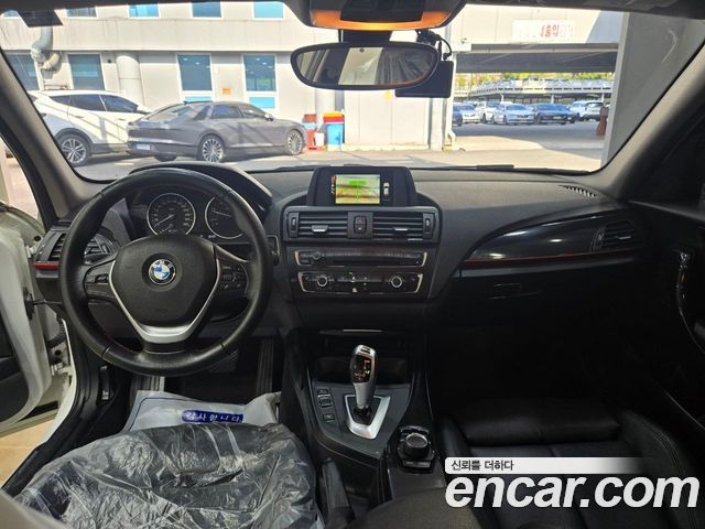 BMW 1 Series (F20) 118d Sport 5Door 2015 — фото 10