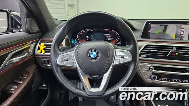 BMW 7 Series (G11) 740Li xDrive Design Pure Excellence 2021 — фото 17