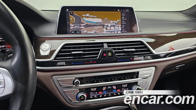 BMW 7 Series (G11) 740Li xDrive Design Pure Excellence 2021 — фото 18