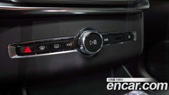Volvo XC90 (II) B6 Black Edition 2026 — фото 17