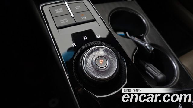 Kia K8 2.5 Gasoline 2WD Noblesse 2022 — фото 9