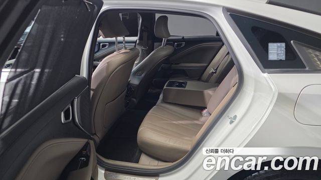 Kia K8 2.5 Gasoline 2WD Noblesse 2022 — фото 11