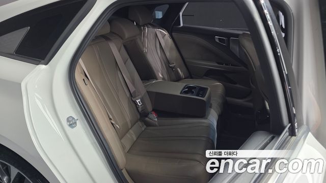 Kia K8 2.5 Gasoline 2WD Noblesse 2022 — фото 12