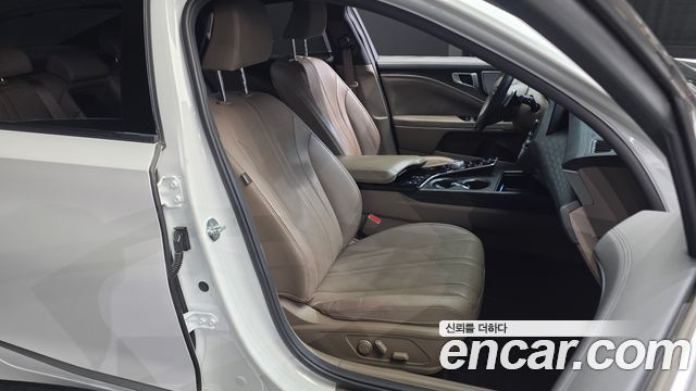 Kia K8 2.5 Gasoline 2WD Noblesse 2022 — фото 26