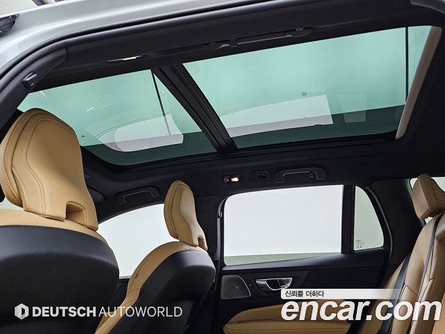 Volvo V60 Cross Country (II) B5 Ultimate AWD 2023 — фото 22