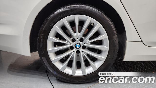 BMW 5 Series (G30) 530i xDrive Luxury Plus 2019 — фото 5
